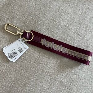 NEW Lululemon Never Lost Keychain in DELX/GOLD/BONE